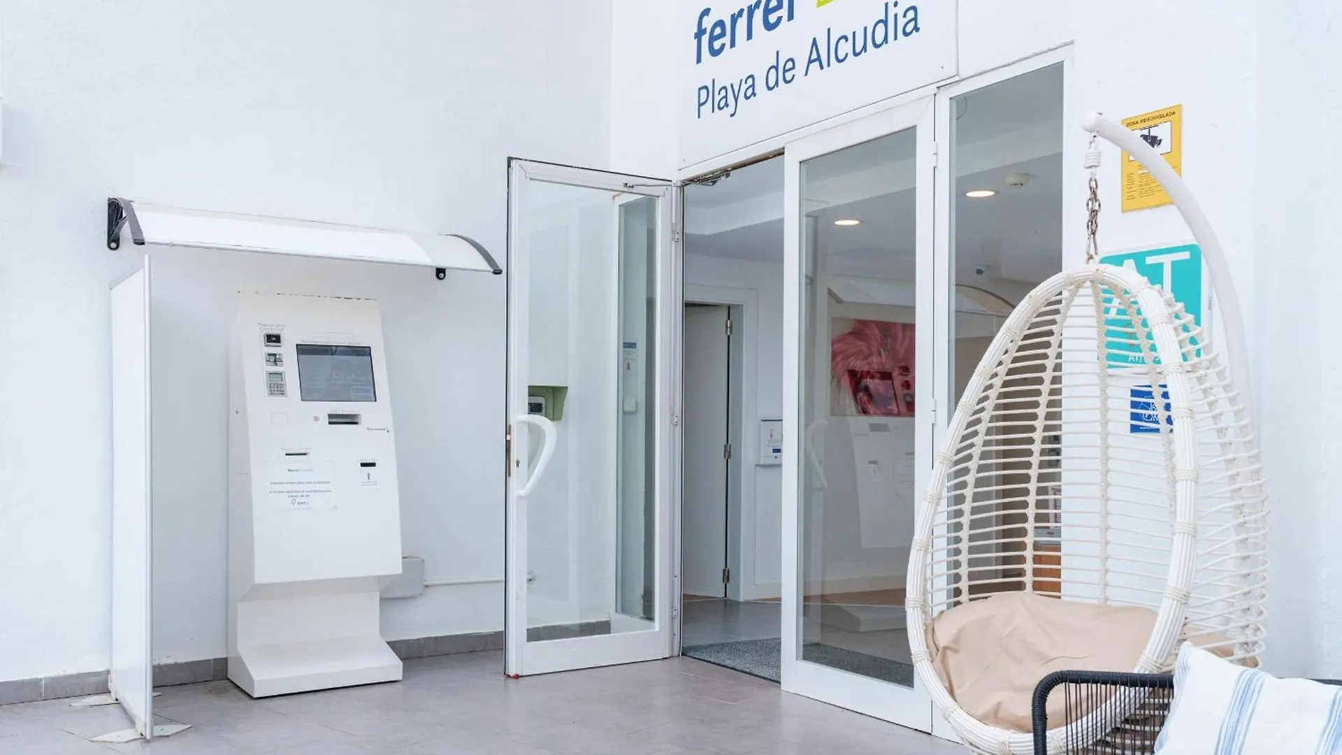 Apartamentos Ferrer Lime Playa De Alcudia 阿尔库迪亚港 0*,  西班牙
